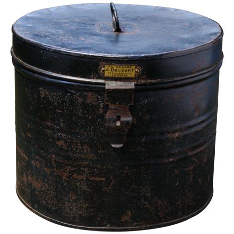 how old are metal hat boxes|18th century hat box.